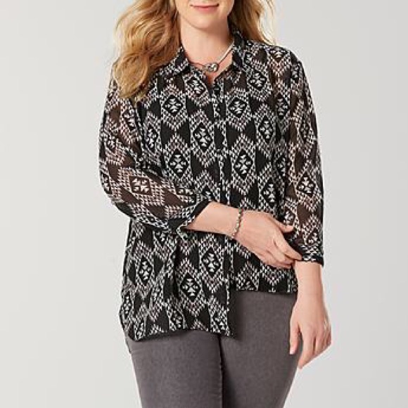 Simply Emma Tops - Women’s Plus Button Front Blouse Geometric Print